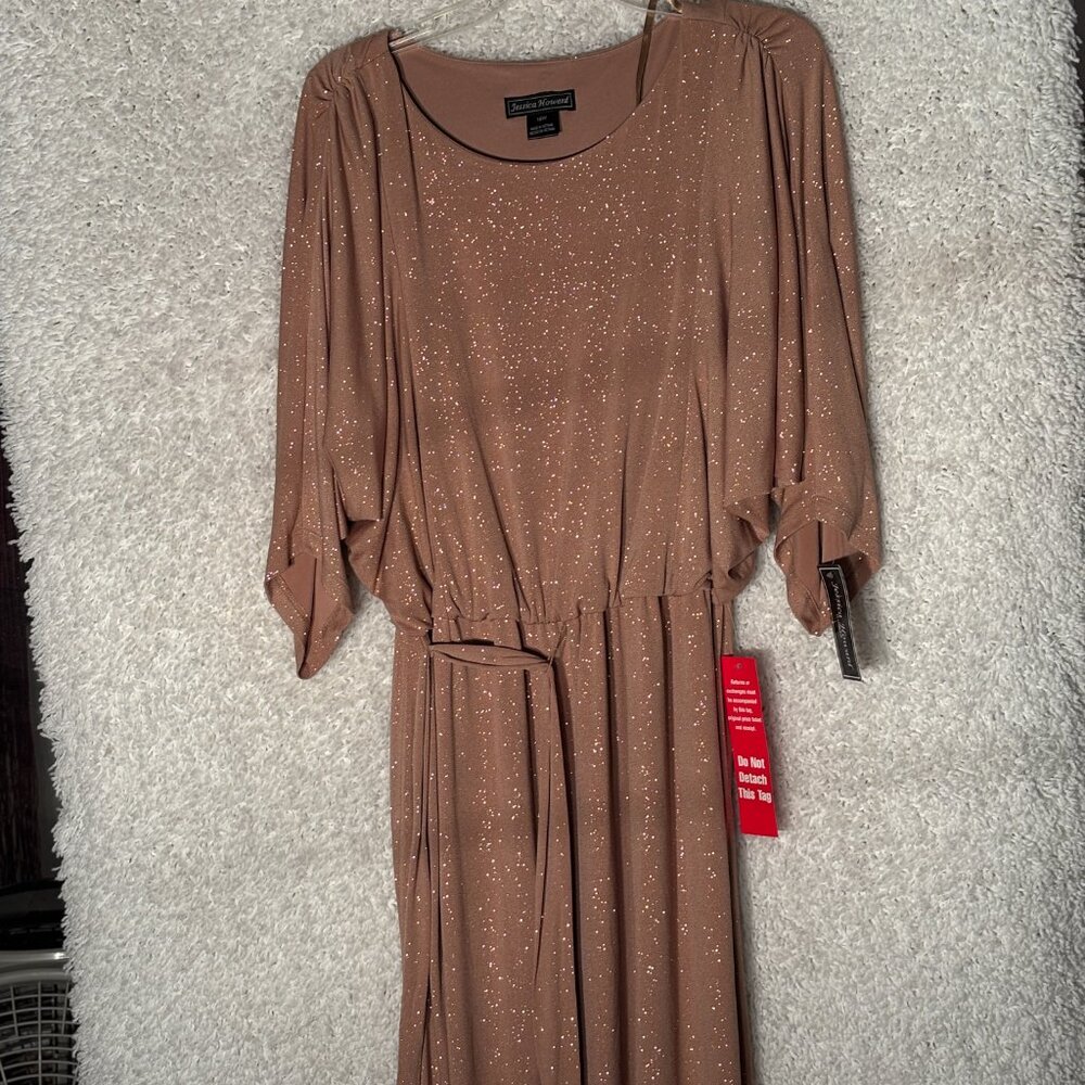 WOMEN’S TAN AND GOLD SPARKLE  EVENING DRESS.NEW BELOW THE KNEE SIZE 16 BRAND JES